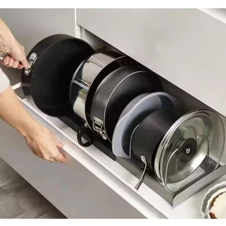 Suporte Organizador Expansível de Panelas e Tampas